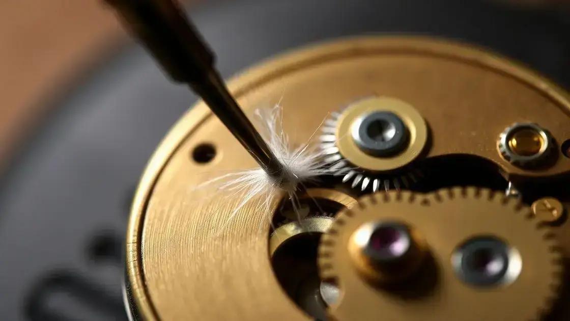  Identificando o pelo sob lupa: A fibra de 0.4mm presa entre a paleta e a roda de escape visível apenas em iluminação oblíqua